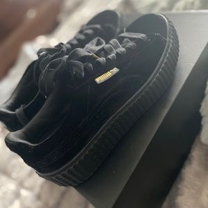 Black Fenty x Puma creeper velvet sz 8